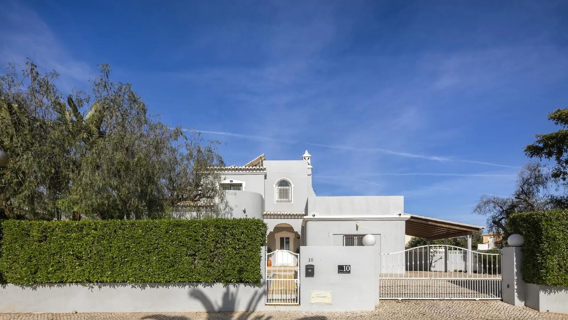 Villa At Walking Distance From Center And Beach! Carvoeiro