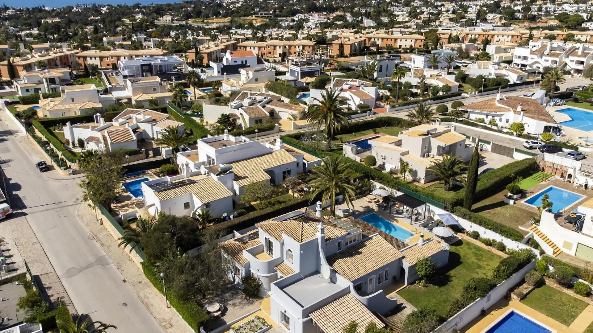 Villa At Walking Distance From Center And Beach! Carvoeiro
