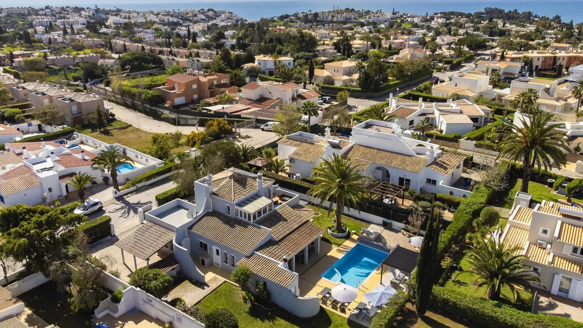 Villa At Walking Distance From Center And Beach! Carvoeiro  Portugal