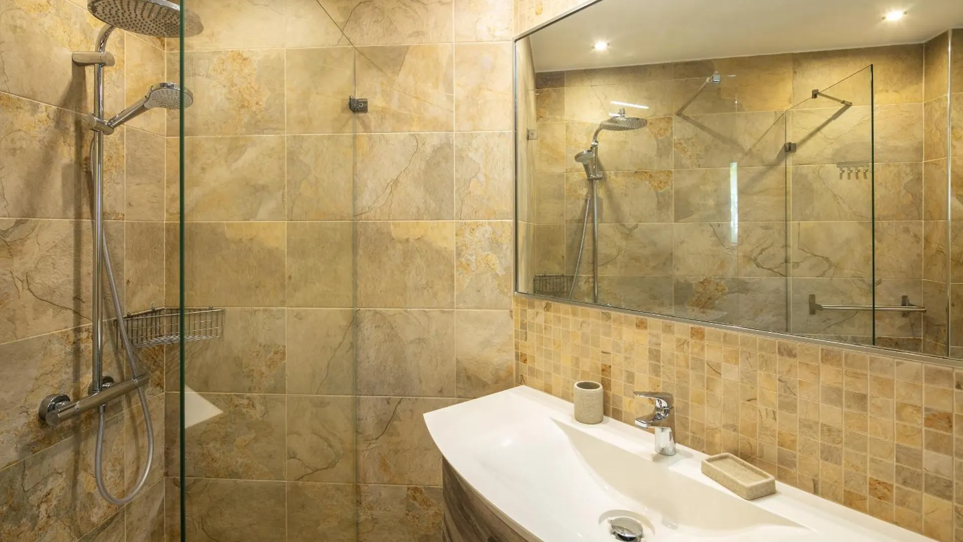 Villa At Walking Distance From Center And Beach! Carvoeiro  0*, Carvoeiro (Lagoa)