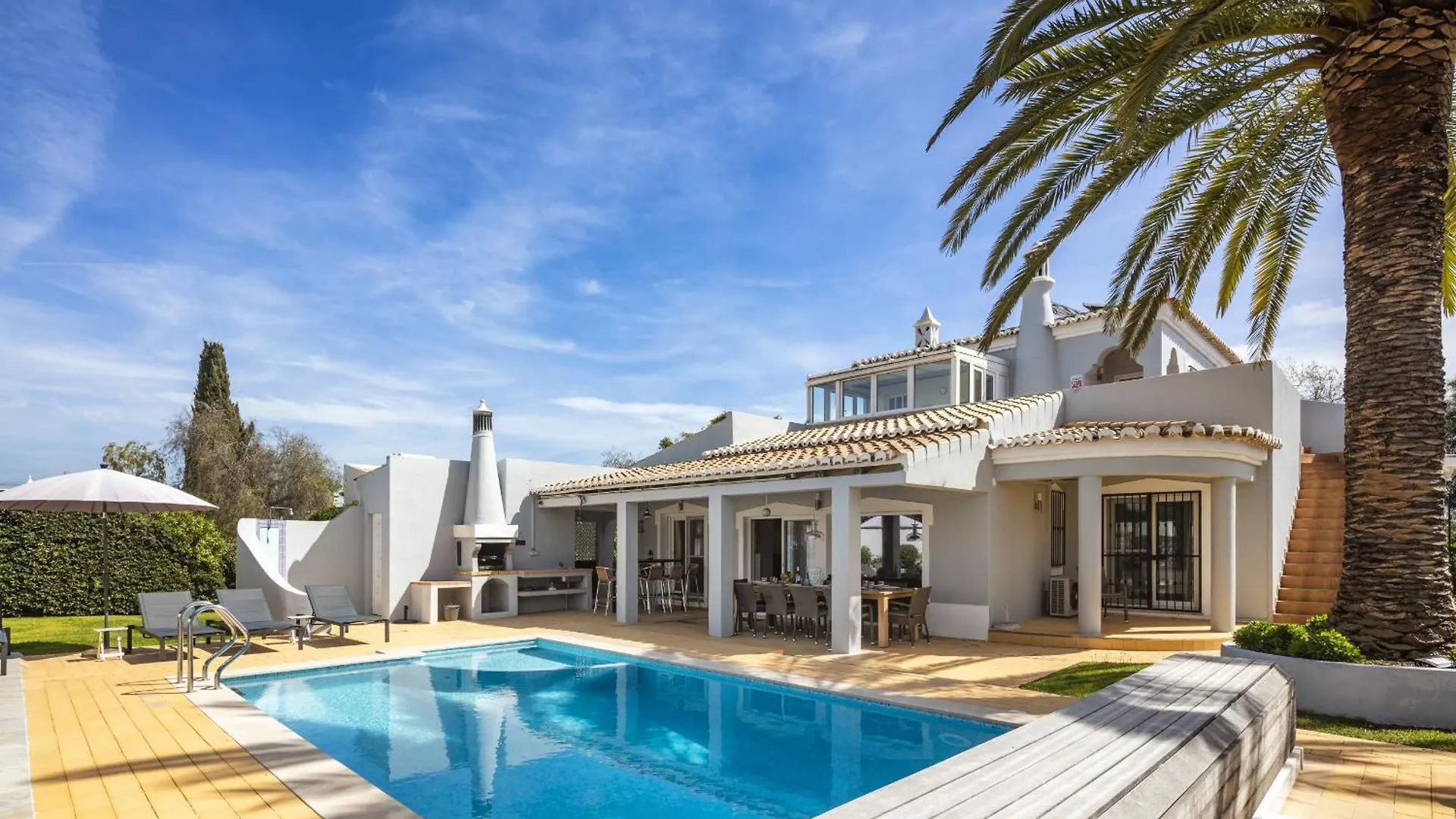 Villa At Walking Distance From Center And Beach! Carvoeiro