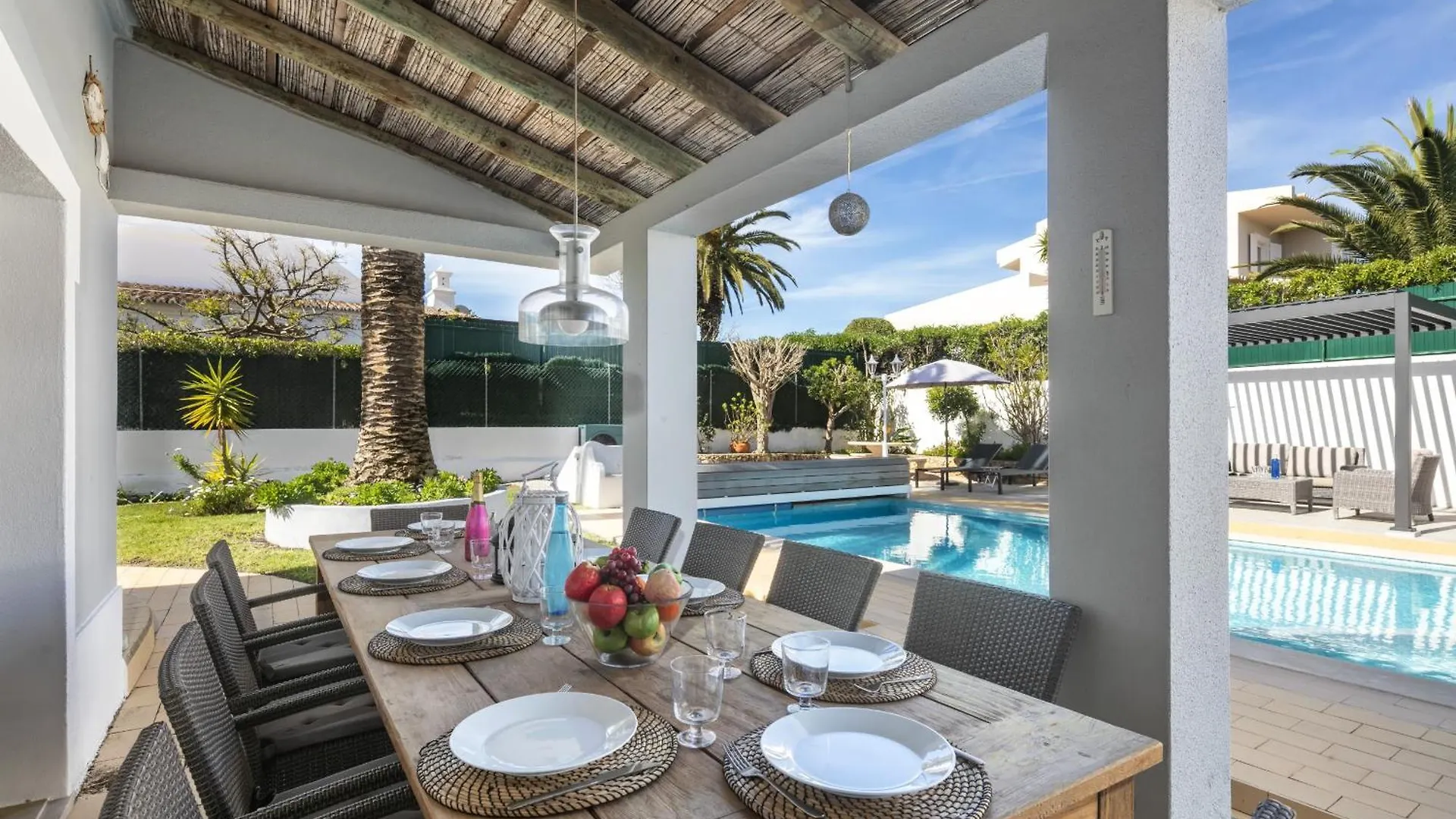 Villa At Walking Distance From Center And Beach! 카르보에이루 0*,  포르투갈